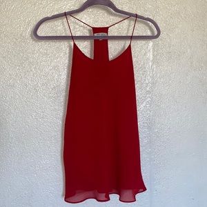 Red tank size M